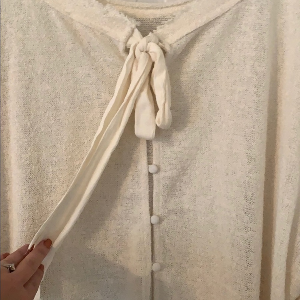 Sweater - Picture 4 of 4